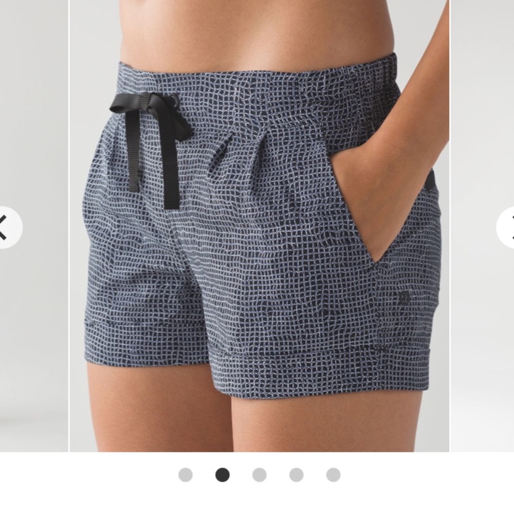 Lululemon Spring Break Away II Short